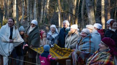Attēls rakstam: FOTO: Lēdurgas dendroparkā modināti putni un sagaidīta Lielā diena