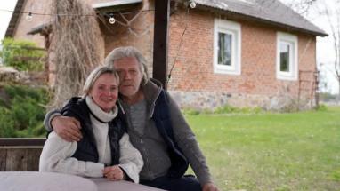 Attēls rakstam: "Mēs ejam gulēt laimīgi un mostamies laimīgi." Kā Meņģeles dzirnavas mainīja viņu dzīvi
