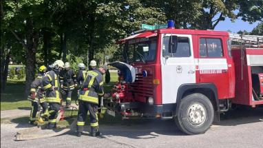 Attēls rakstam: "Mūs sarāja!" Krimuldas brīvprātīgajiem ugunsdzēsējiem nedaudz nolaidušās rokas