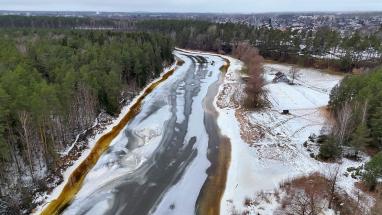 Attēls rakstam: Plūdu sezonai sākoties, aicina ievērot elektrodrošību