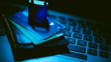 Attēls rakstam: Policija Olainē aiztur "naudas mūli". No viltvārža darbībām cietušas vismaz septiņas personas