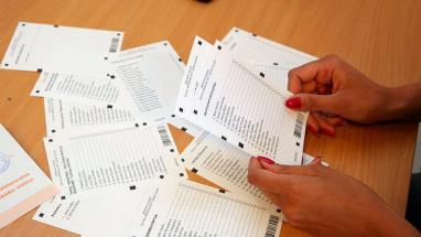 Attēls rakstam: Raidījums: Vēlētāju reģistra izstrāde kavējas, pieaug bažas par tehnisko gatavību Saeimas vēlēšanām