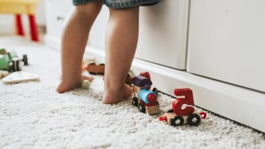 Attēls rakstam: Salaspilī bērnu glābj no mātes cietsirdības - lieta nodota prokuratūrai