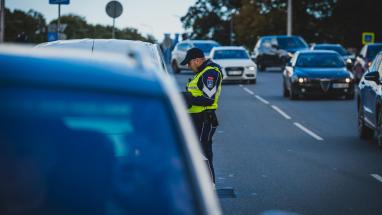Attēls rakstam: Šodien policija pastiprināti kontrolē ātruma ievērošanu
