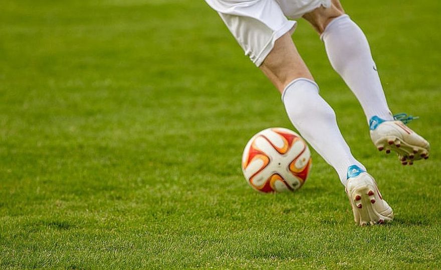 11.VI Latvijas futbola trešās līgas spēles Upesciemā un Siguldā