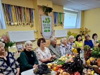 FOTO: No sēkliņas līdz ražai, no ražas – līdz dalīšanās priekam. Olaines senioru rudens pieredze