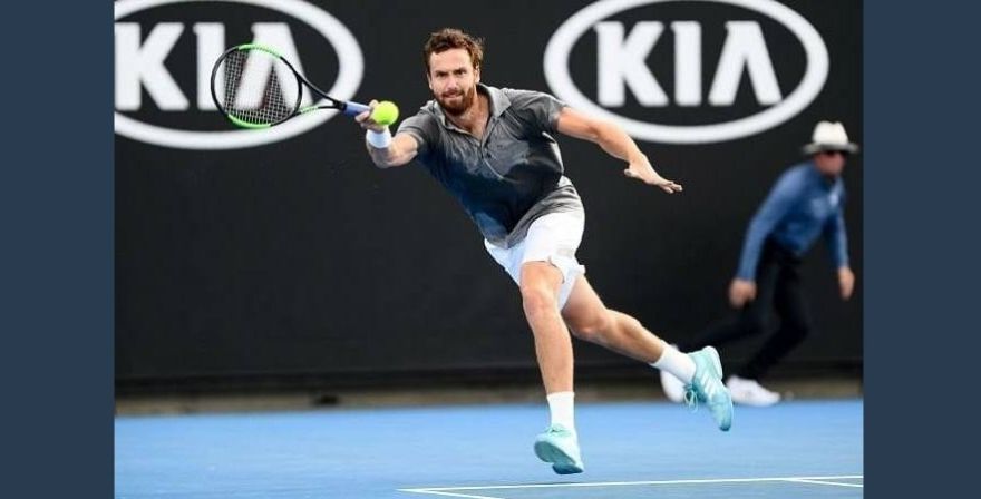 16.IV Tikšanās ar bijušo tenisistu Ernestu Gulbi Siguldā