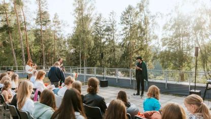 Attēls rakstam: 19.IX Atvērtais dzejas mikrofons jauniešiem "Vārdu jūra" Kauguros