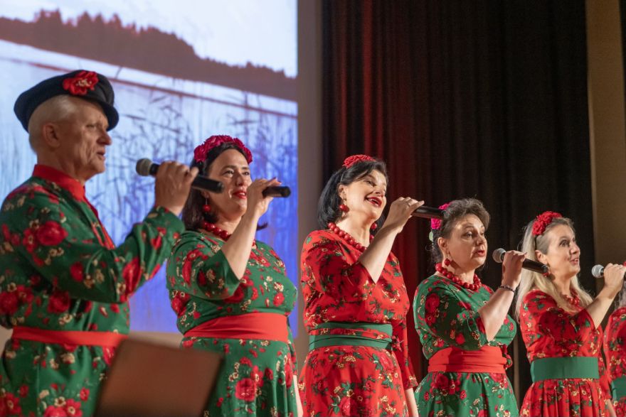 2.V Ansambļa "Ivuški" un dzejnieka Igora Agafonova autorkoncerts "Burvju melodija" Olainē