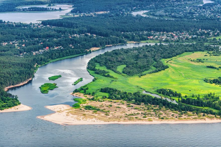 200 cilvēku Gaujas krastā: Carnikavā taps starptautiski atzīta režisora filma