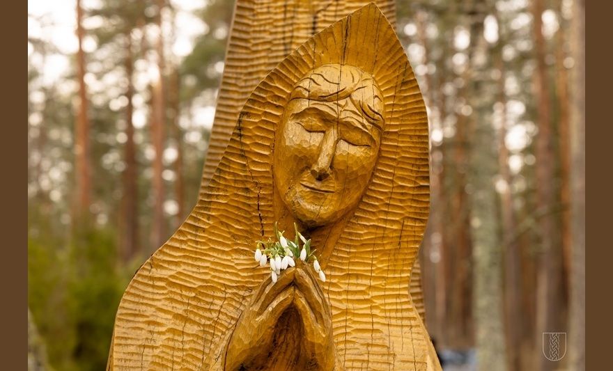 25.III Komunistiskā genocīda upuru piemiņas pasākumi Ropažu novadā