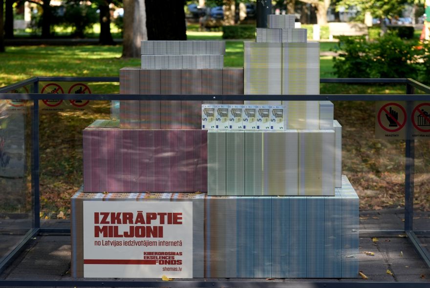4 miljoni eiro trīs mēnešos - krāpnieku upuru zaudējumi Latvijā pieaug