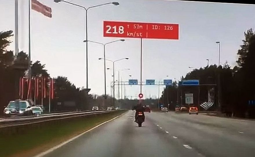 41% Latvijas iedzīvotāju transportlīdzekļu satiksmē satrauc motociklu vadītāju braukšanas prasmes