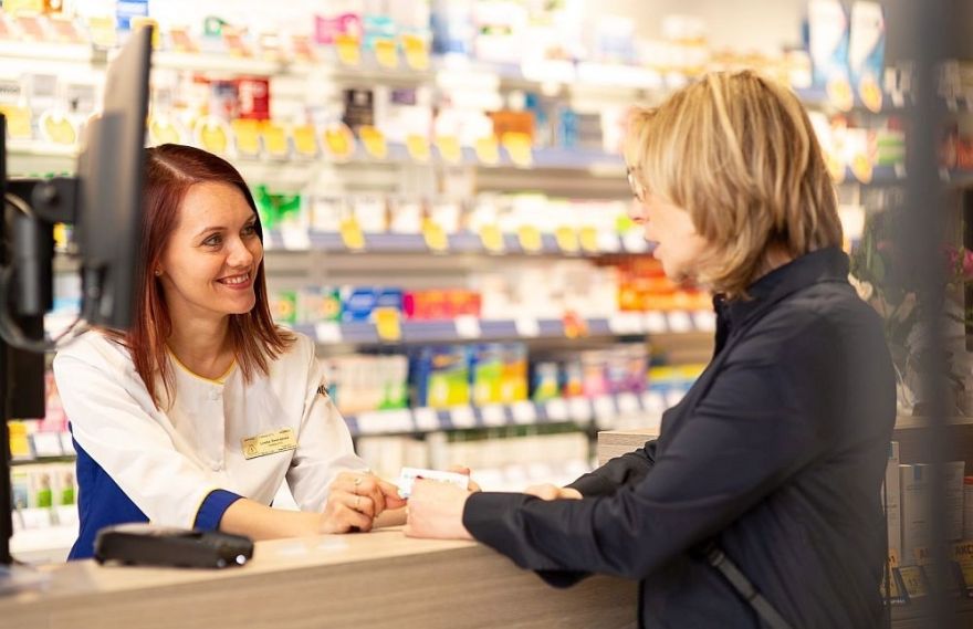 44% iedzīvotāju par pieejamāko veselības aprūpes speciālistu uzskata farmaceitu