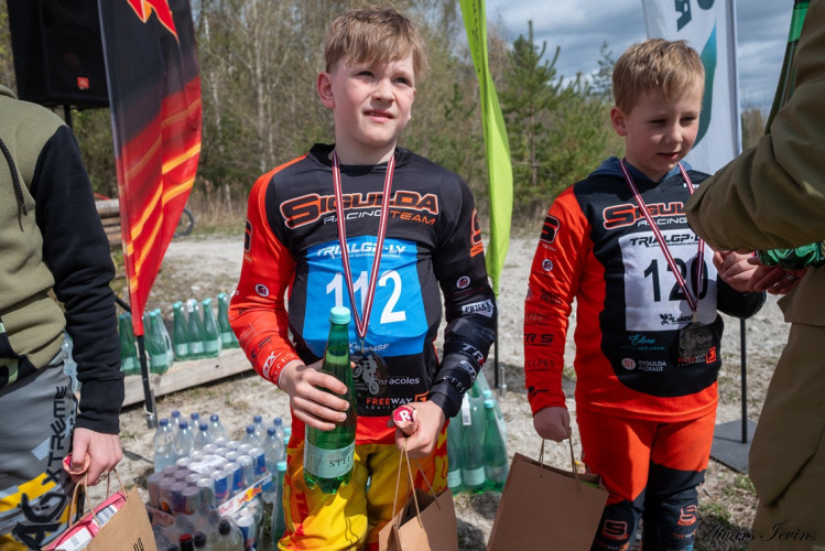 Foto: Sauriešu karjerā atklāta Latvijas motoriāla sezona