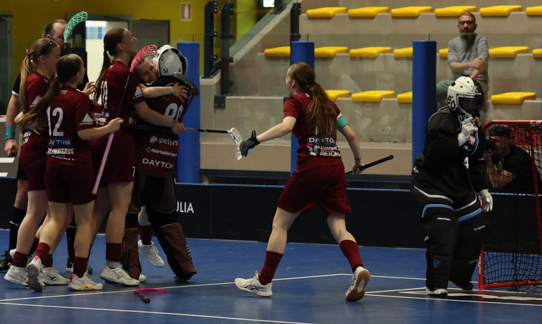 Foto: Latvijas juniores atgriežas pasaules florbola elitē