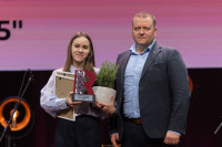 FOTO: No jaunajiem uzņēmumiem līdz lielākajiem nodokļu maksātājiem – Ropažos sadala balvas