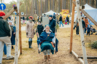 Foto: Saulkrastu Meža parkā ieskandina pavasara saulgriežus