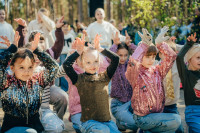 Foto: Saulkrastu Meža parkā ieskandina pavasara saulgriežus