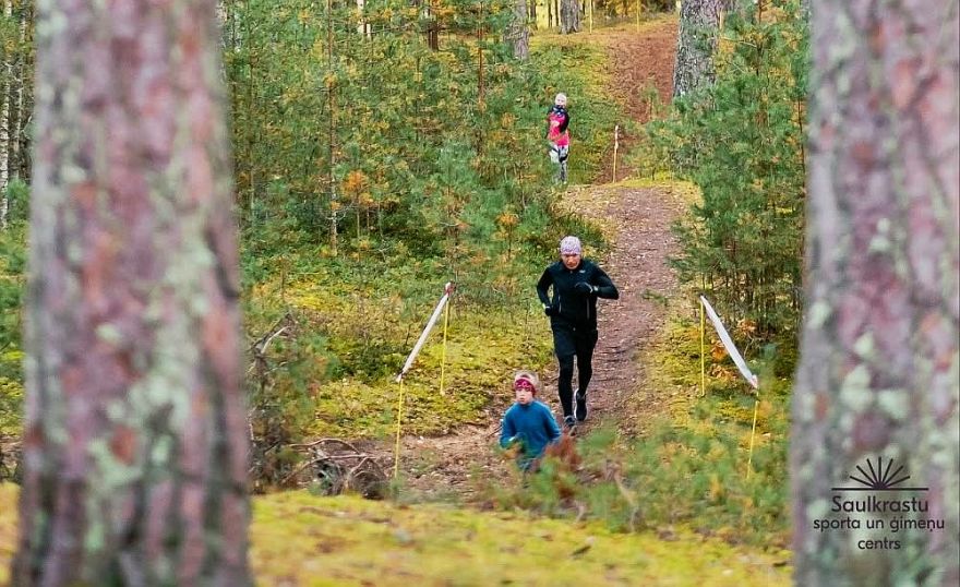 7.X Skriešanas un nūjošanas seriāla “Rudens meža apļi 2026” otrais posms Saulkrastos