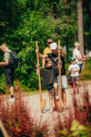 FOTO: Pārpildīts Meža parks un pūļi pie skatuves: - spilgtākie momenti no Saulkrastu svētkiem