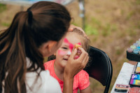 FOTO: Pārpildīts Meža parks un pūļi pie skatuves: - spilgtākie momenti no Saulkrastu svētkiem