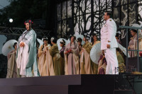 FOTO. Siguldas pilsdrupās izskanējusi Pučīni opera “Madama Butterfly”