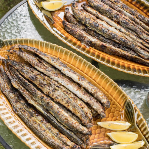 FOTO: Nēģu suši, tempura un grilēti nēģi – šādu Carnikavas delikatesi, iespējams, vēl nebūsi baudījis