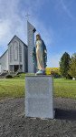 FOTO: Apbrīnojami skaisti! Salaspilī nonākusi īpaša Jaunavas Marijas statuja