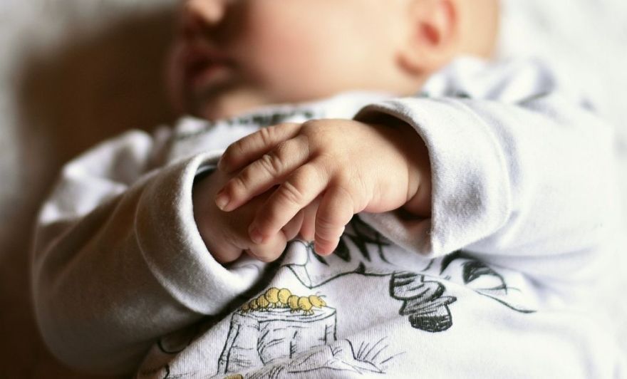 Ādažos plāno būtiski paaugstināt bērna piedzimšanas pabalstu