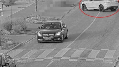 Attēls rakstam: Ādažos stacionārā videonovērošanas kamera fiksējusi pārgalvīgu autobraucēju, kas pārkāpis vairākus noteikumus