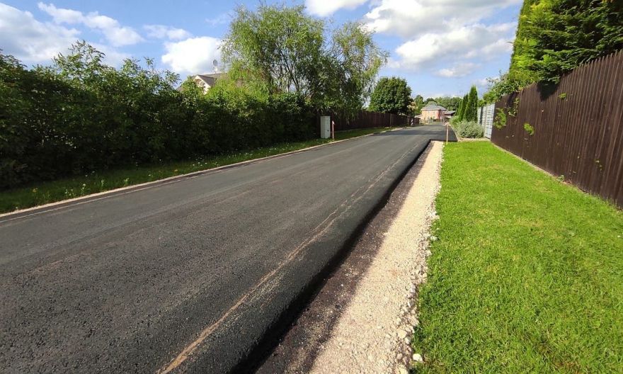 Ādažos trīs ielu iedzīvotāji uzņēmušies pusi no 113 000 eiro vērtām asfaltēšanas darbu izmaksām