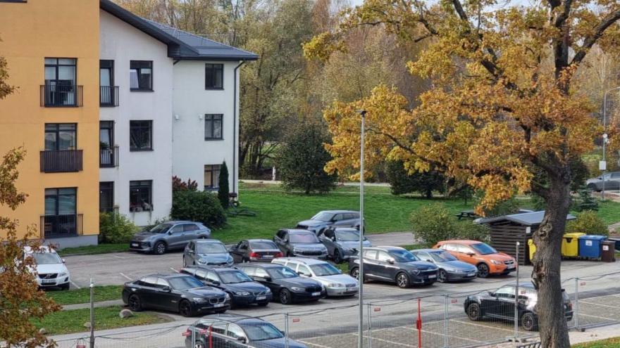 Attēls rakstam: Ādažos vairāki labi jaunumi - paplašinātas autostāvvietas, bērnudārza būvniecība tuvojas noslēgumam