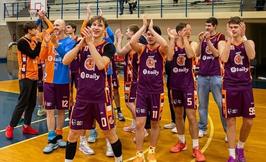 Ādažu basketbolisti izvirzās vadībā Reģionālās līgas finālsērijā