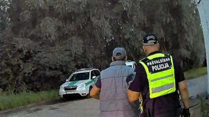 Attēls rakstam: Ādažu policija notver vīrieti, kuru meklēja vairākos Valsts policijas iecirkņos