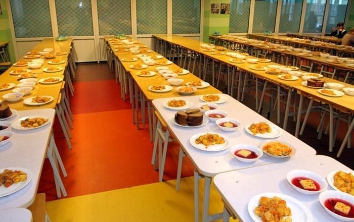 Ādažu un Carnikavas vidusskolās nodrošinās brīvpusdienas līdz 8. klasei