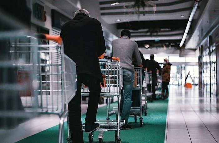 Agnese Buceniece: Spītējot cenu kāpumam, iedzīvotāji turpina pirkt