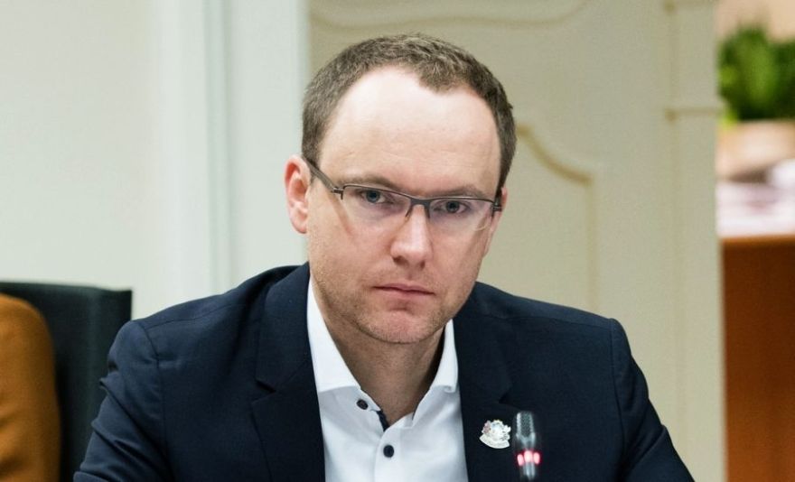 Aicina izvērtēt valsts sniegto aizsardzību un atbalstu ārpuslaulību ģimenēm