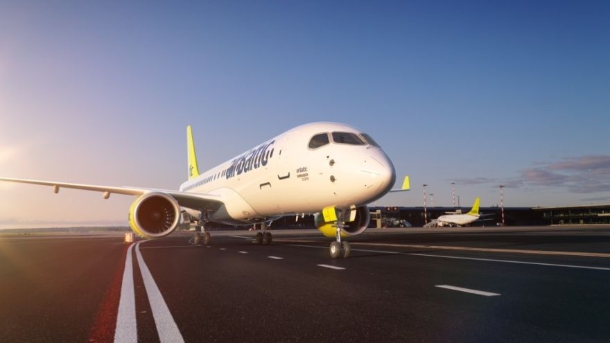 "airBaltic" astoņos mēnešos pārvadāja par 18% pasažieru vairāk nekā pērn