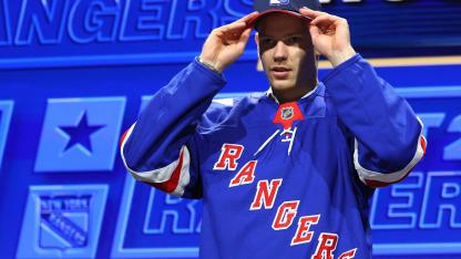 Attēls rakstam: Alberts Šmits noslēdzis līgumu ar NHL klubu Ņujorkas “Rangers”
