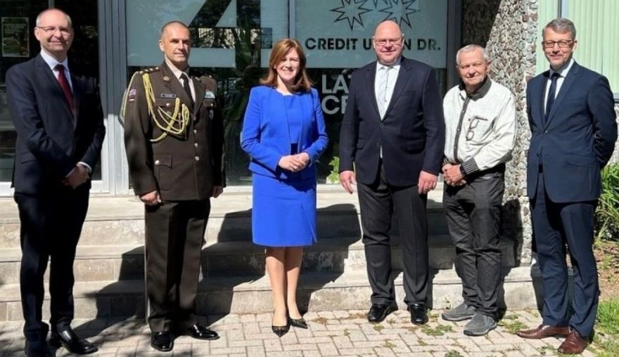 ĀM parlamentārā sekretāre: Krievija atkārto padomju režīma īstenotās šausmas