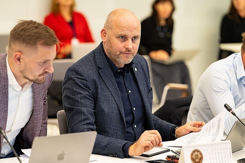 Andris Kulbergs: Nemitīgās tehnisko prasību izmaiņas, izmaksu uzskaites un kontroles trūkums – būtiski klupšanas akmeņi "Rail Baltica" projektā