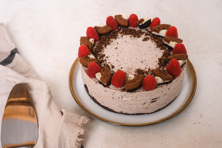 Annas Pannas siera kūka ar cepumu "kraukšķi" – gards akcents 4. maija svinībām