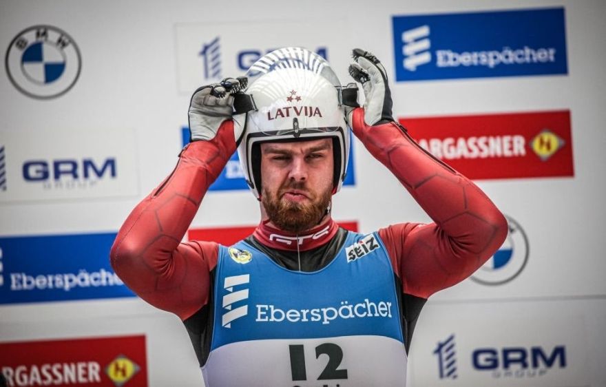 Aparjodam piektā vieta Altenbergā, stafetes komanda nefinišē