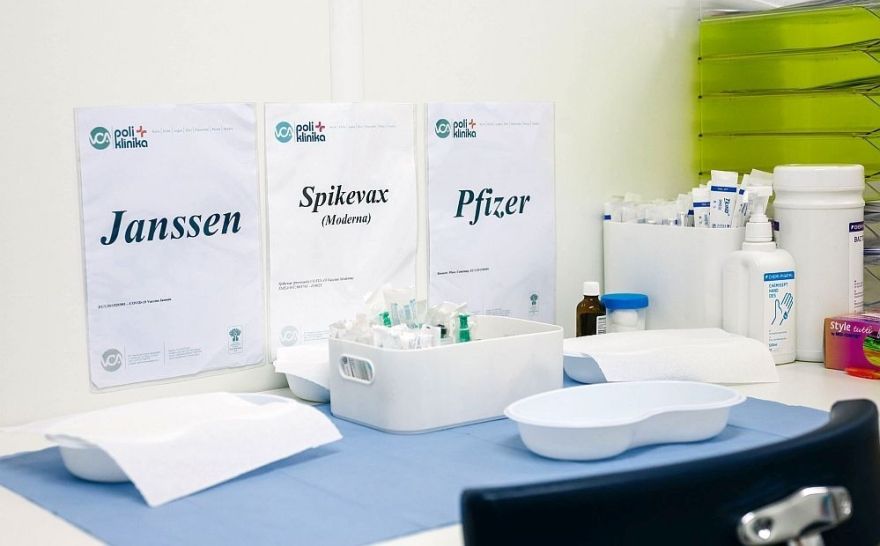 Aptauja: 74% iedzīvotāju sliecas atbalstīt obligātu atsevišķu jomu vakcināciju pret Covid–19