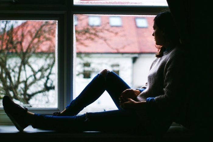 Aptauja: 79% iedzīvotāju par aktuālu problēmu attieksmē vienam pret otru atzīst uzskatu polarizāciju
