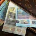 Attēls rakstam: Aptauja: Gada laikā pieaudzis to iedzīvotāju īpatsvars, kuri sevi uzskata par materiāli nodrošinātiem