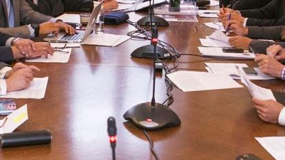 Attēls rakstam: Aptauja. Kādi darbi partijām būtu jādara vēlēšanu gadā?