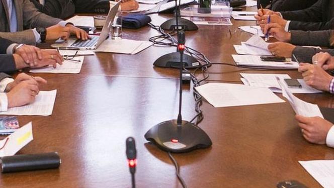 Attēls rakstam: Aptauja. Kādi darbi partijām būtu jādara vēlēšanu gadā?