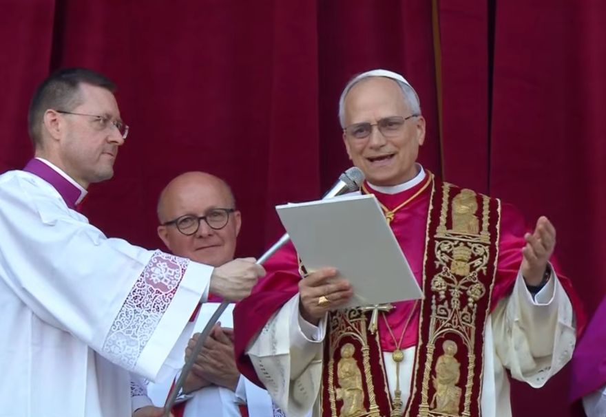 Aptauja. Kāds ir jūsu iespaids par jauno pāvestu?